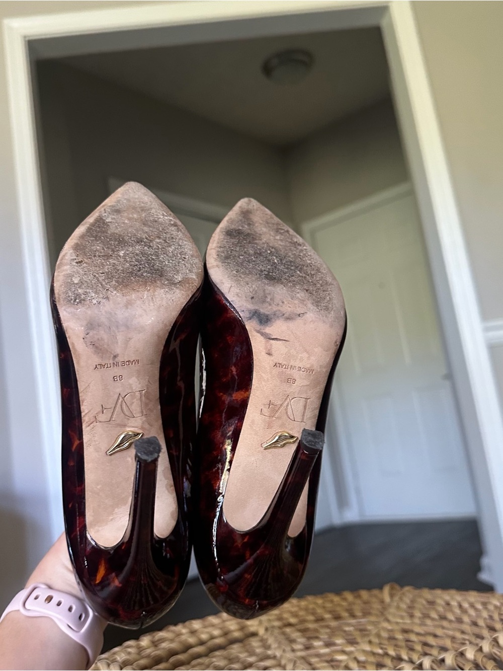 Diane Von Furstenberg Tortoiseshell Patent Pointed Toe Pumps Women’s Sz 8 Heels - Picture 8 of 16